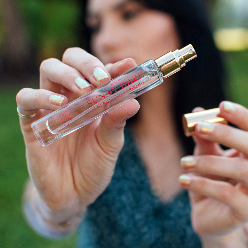 Eye Of Love Love In Bloom Sunny Daze Pheromone Perfume - 10ml - Floral & Citrus Scented Pheromone Parfum for Women to attract Men - 10 ml Spray